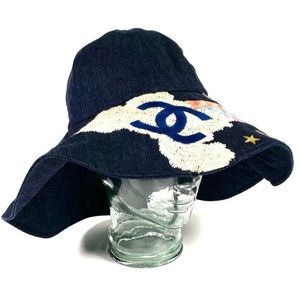 CHANEL LIMITED EDITION EMBROIDERED NIGHT FLIGHT DENIM FlOPPY HAT.